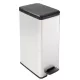Pedálos szemetes, 40 l, CURVER "Slim Bin", fekete-ezüst